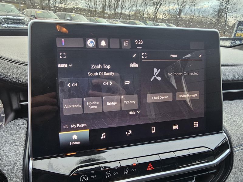 Used 2023 Jeep Compass SportImage 10