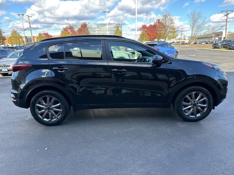 2022 Kia Sportage Nightfall Edition photo 4