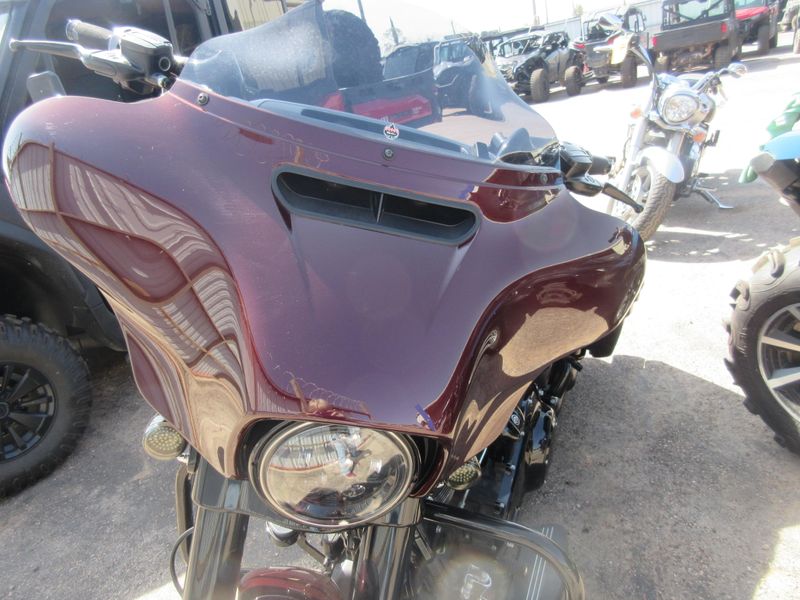 USED 2018 HARLEY STREET GLIDE SPECIAL Image 11