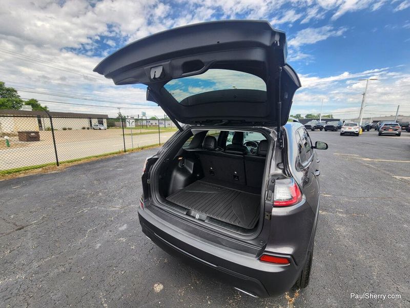 Used 2022 Jeep Cherokee Latitude Lux