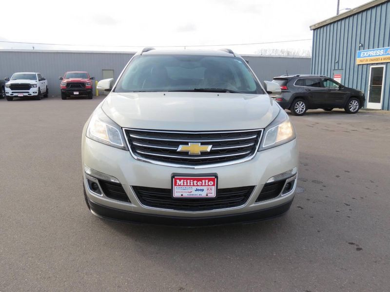 Used 2014 Chevrolet Traverse LT AWD 4dr SUV w/2LTImage 3