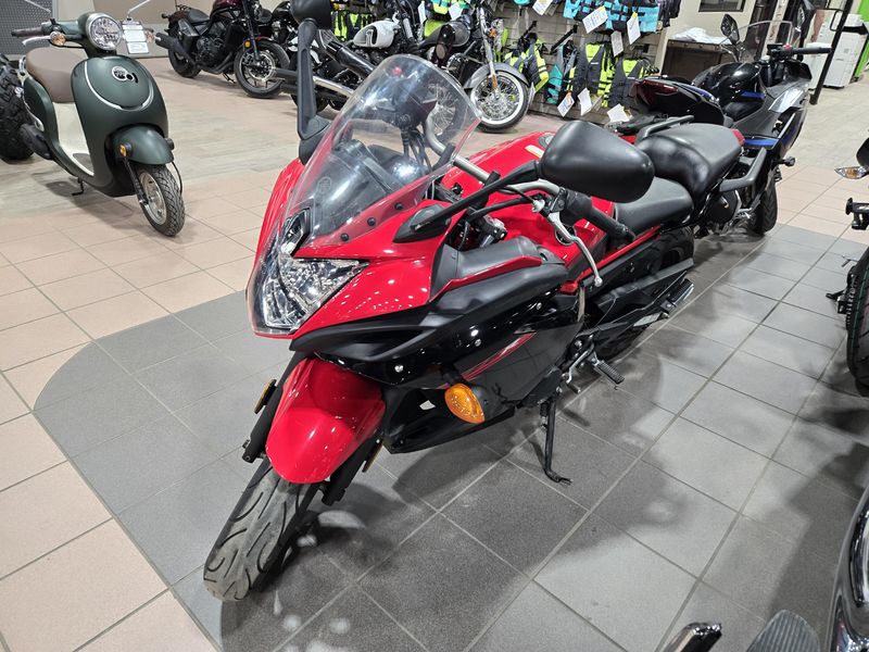 2015 Yamaha FZ 6RImage 3