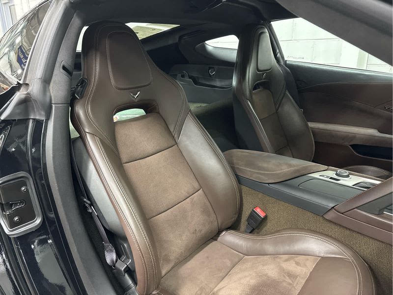 2015 Chevrolet Corvette Stingray 3LT Z51 photo 8