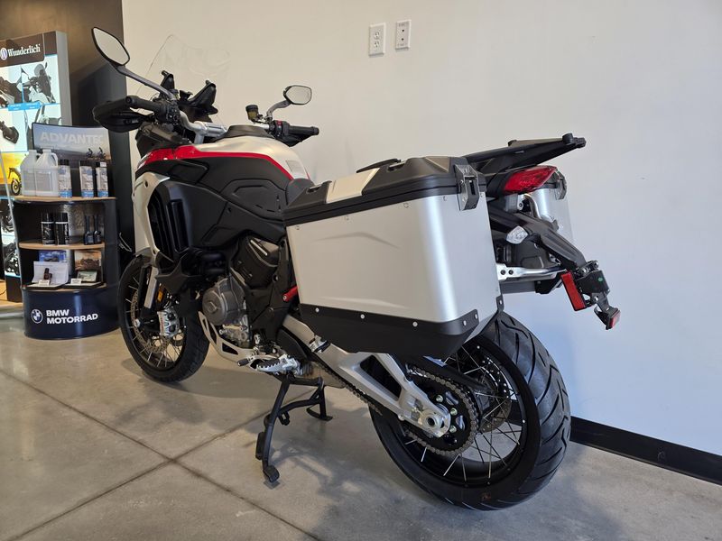 New 2025 Ducati Multistrada V4 Rally 