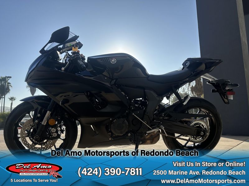 2025 Yamaha YZF-R7 Image 8
