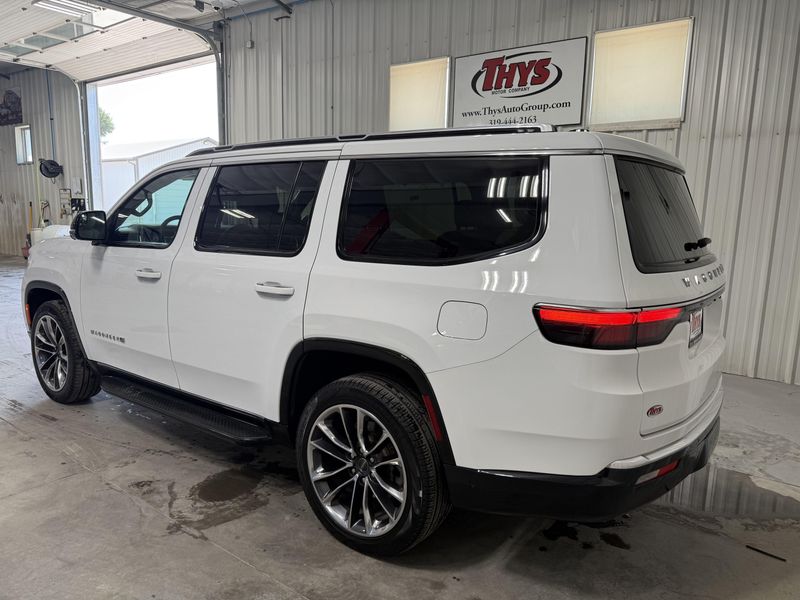 2024 Jeep Wagoneer Series IIImage 16