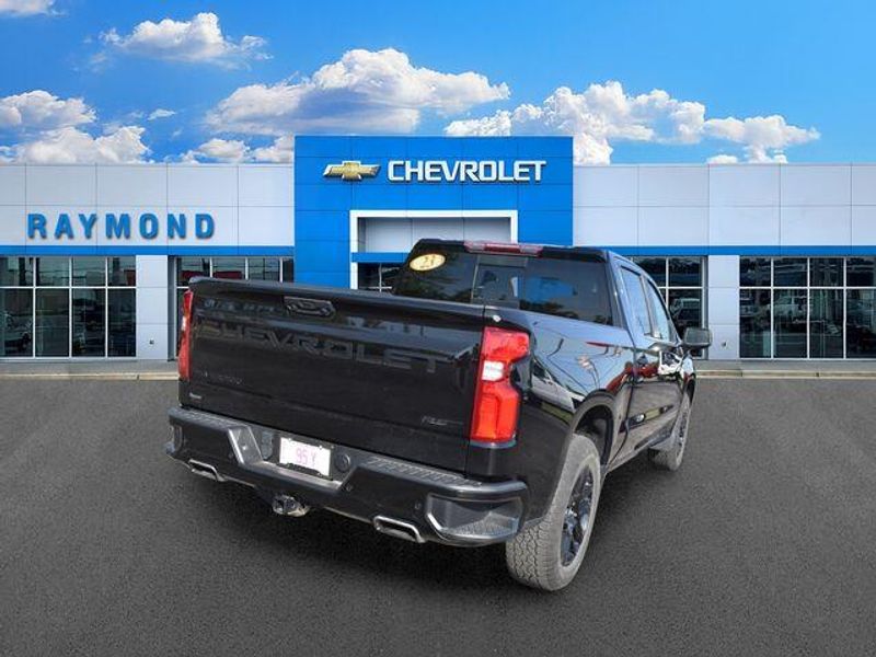 Used 2023 Chevrolet Silverado 1500 RSTImage 3