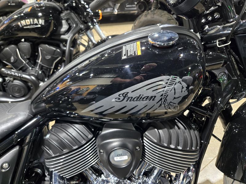 NEW 2025 INDIAN MOTORCYCLE CHIEF BOBBER ABS Image 9