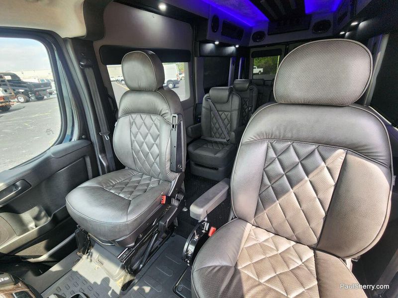 2023 RAM ProMaster 2500 Window Van High RoofImage 38