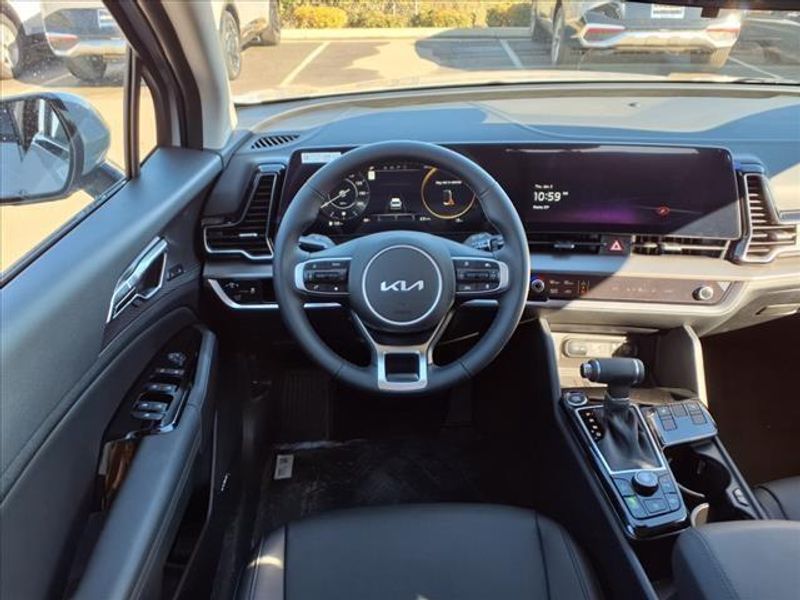 2025 Kia Sportage SXImage 8