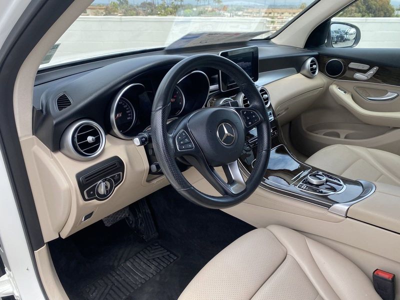 2019 Mercedes-Benz GLC 300Image 15