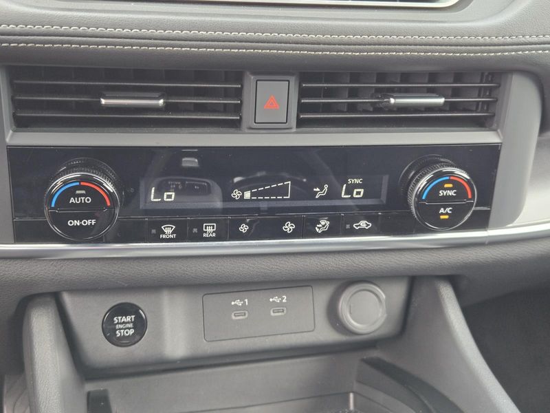 Used 2024 Nissan Rogue FWD SV