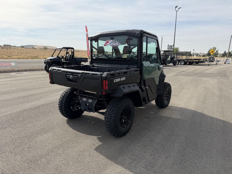 New 2026 Can-Am DEFENDER DPS CAB HD10 