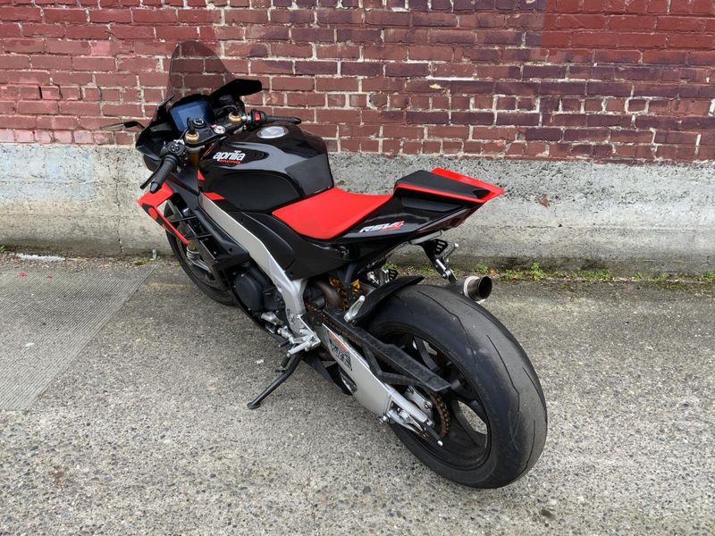 Used 2022 Aprilia RSV FACTORY 