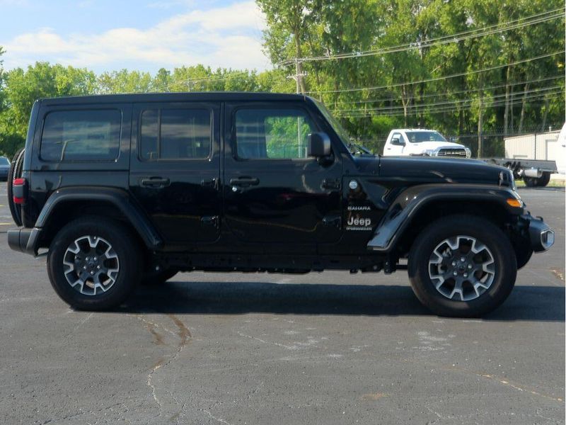 2024 Jeep Wrangler 4-door SaharaImage 15