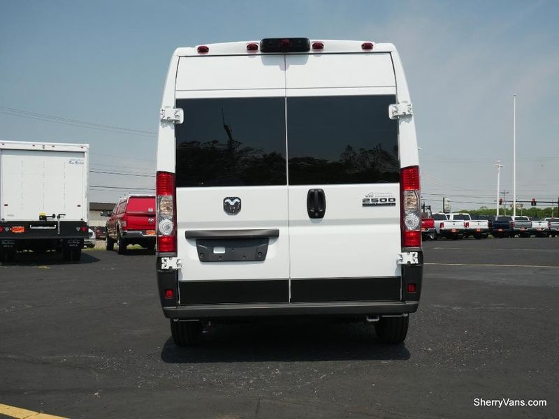 2023 RAM ProMaster 2500 High RoofImage 17