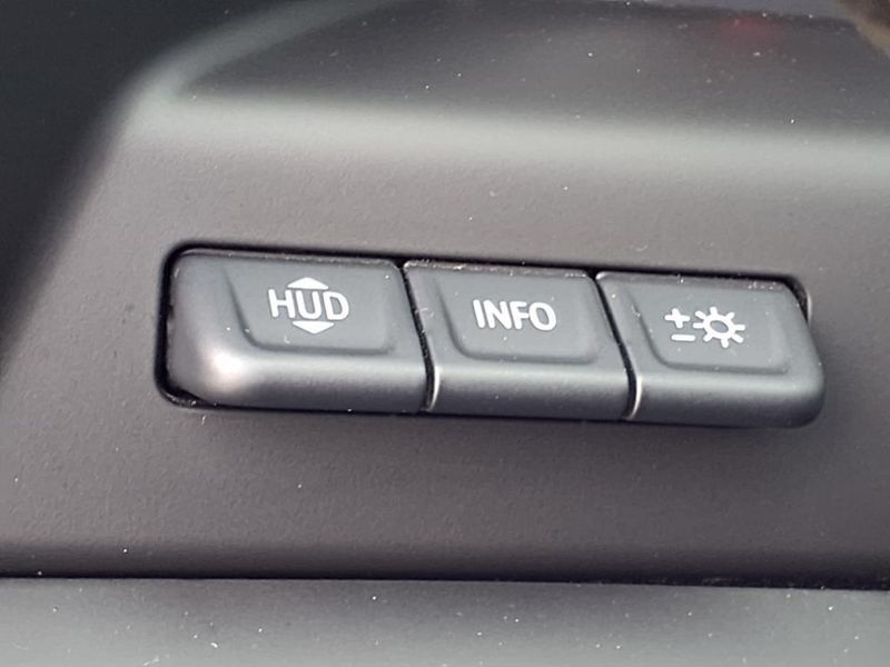Used 2022 GMC Sierra 1500 AT4Image 8