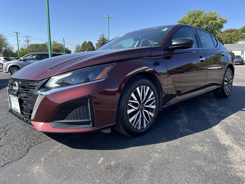 2024 Nissan Altima 2.5 SV photo 6