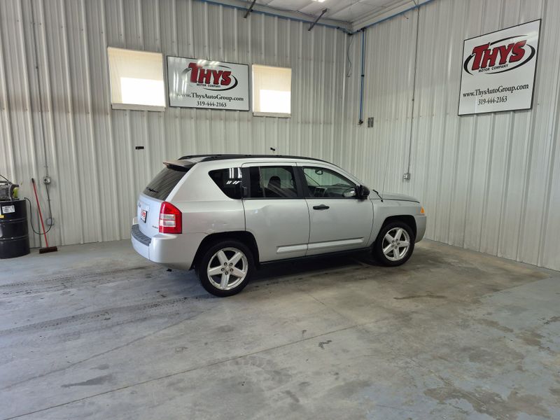 2007 Jeep Compass LimitedImage 4