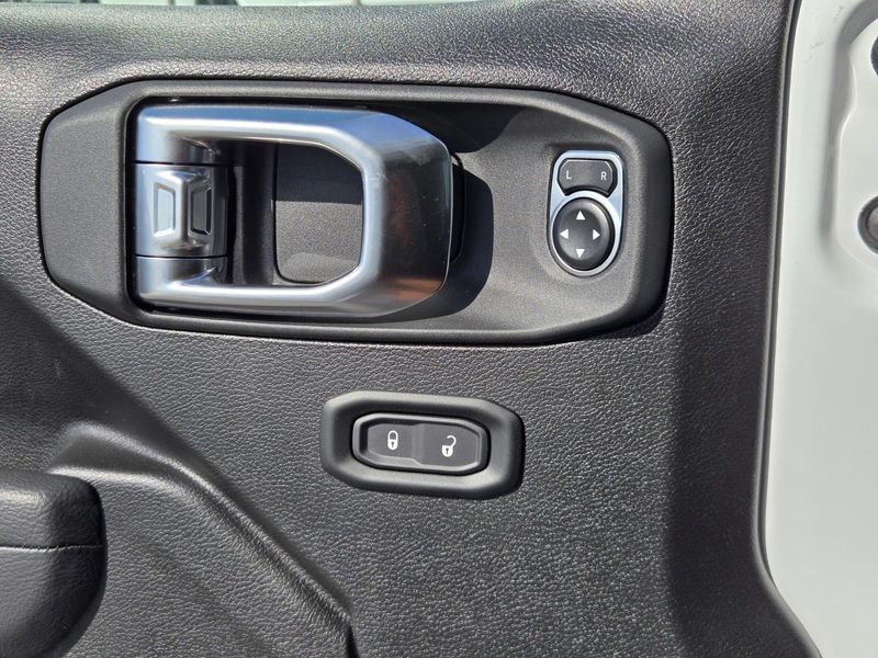 New 2026 Jeep Gladiator Mojave 4x4