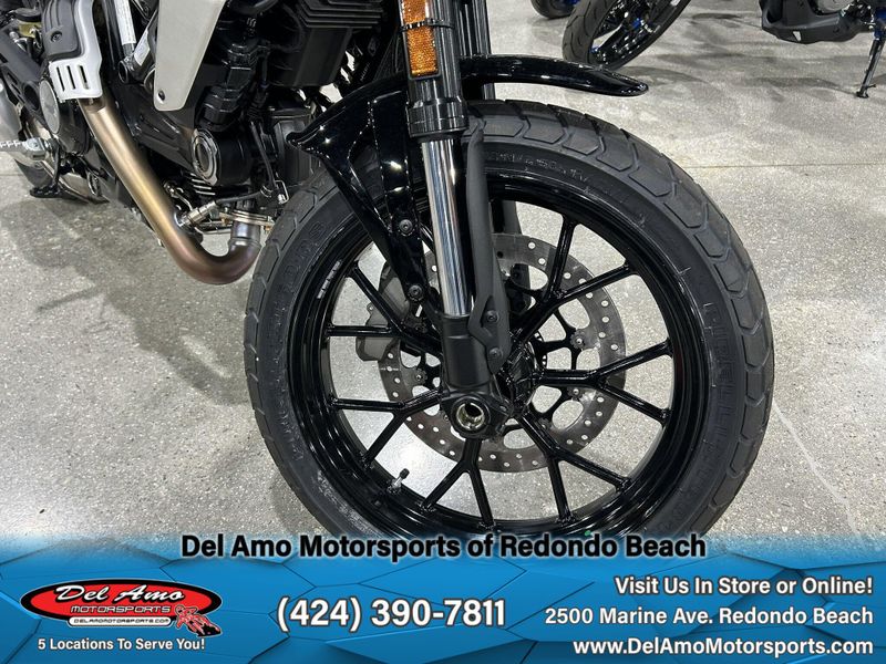 2024 Ducati SCRAMBLER ICON (2G) Image 15