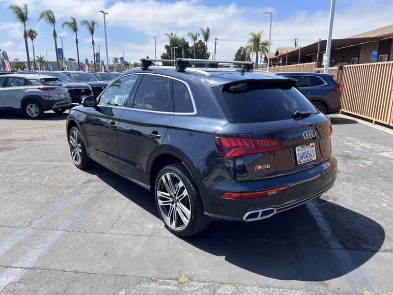 Used 2018 Audi SQ5 PrestigeImage 2
