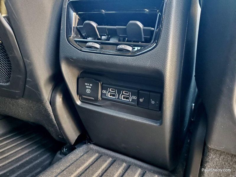 2024 Jeep Grand Cherokee Limited photo 11