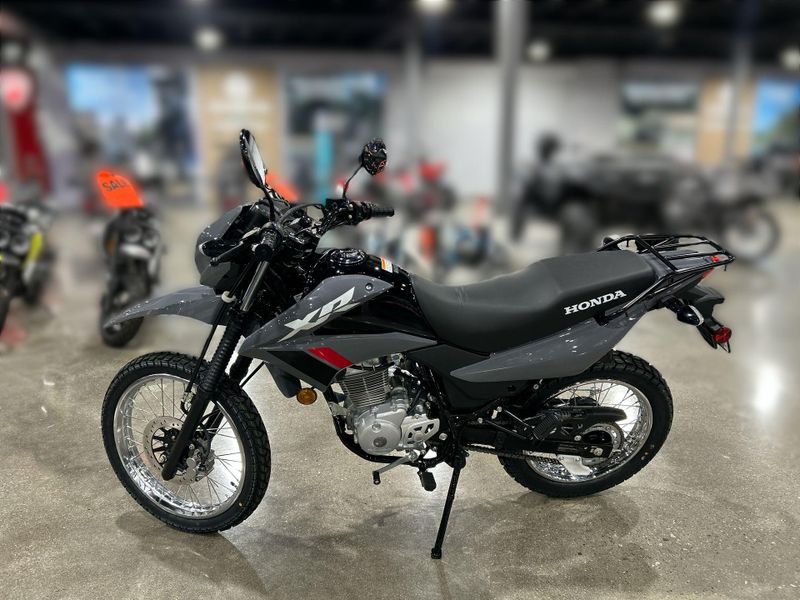 2025 Honda XR150L Image 16