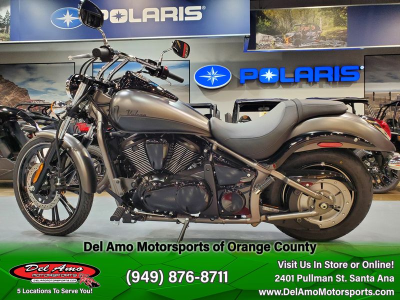 2024 Kawasaki VN900FRFAL-GY1  in a METALLIC MATTE DARK GRAY/METALLIC FLAT SPARK BLACK exterior color. Del Amo Motorsports of Orange County (949) 416-2102 delamomotorsports.com 