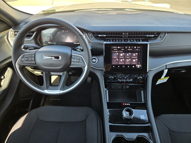 New 2026 Jeep Grand Cherokee Laredo X 4x2