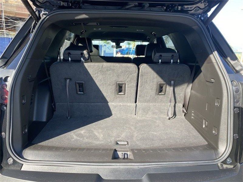 2023 Chevrolet Traverse LT LeatherImage 12
