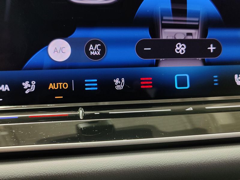 Used 2025 Volkswagen Tiguan SEL R-Line AWD w/Sunroof/NavImage 21