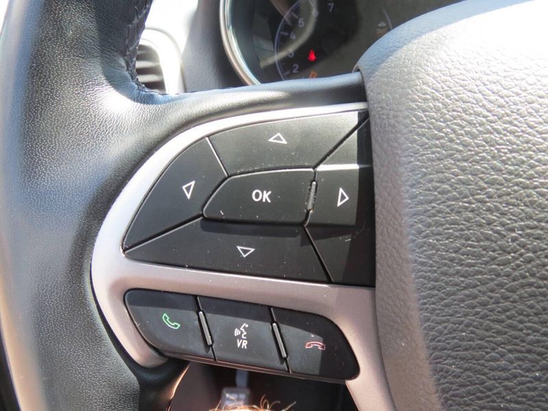 Used 2022 Jeep Grand Cherokee WK Limited 4x4 4dr SUVImage 13