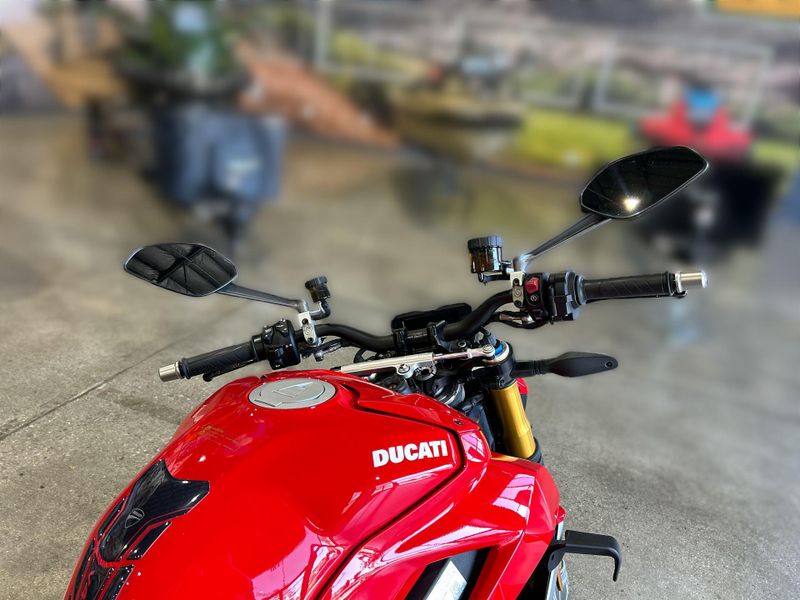 Used 2021 Ducati STREETFIGHTER V4S Image 12