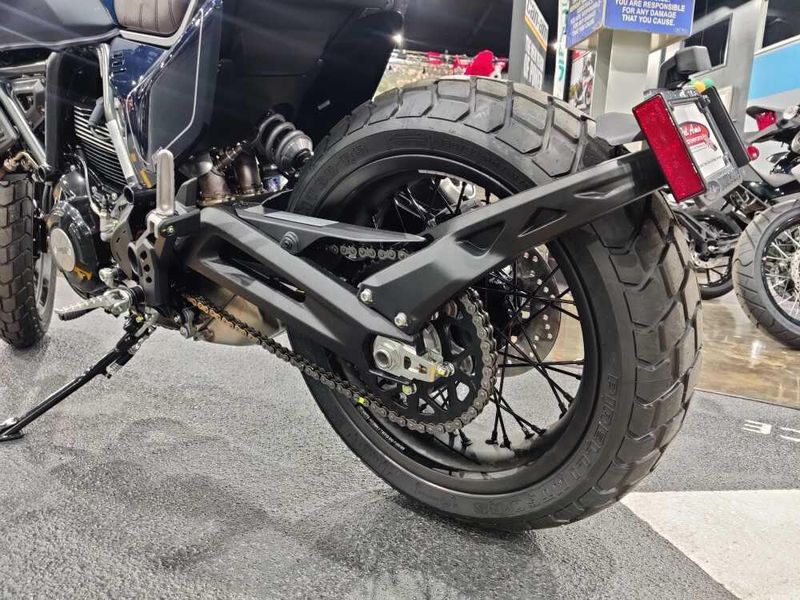 2024 Ducati SCRAMBLER NIGHTSHIFT Image 7