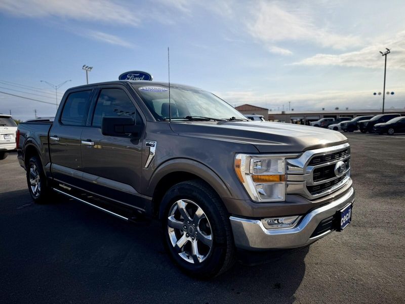 2023 Ford F-150 XLT photo 2