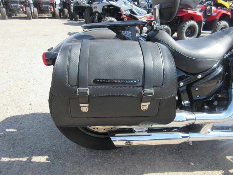 USED 2019 HARLEY SOFTAIL SLIM Image 20