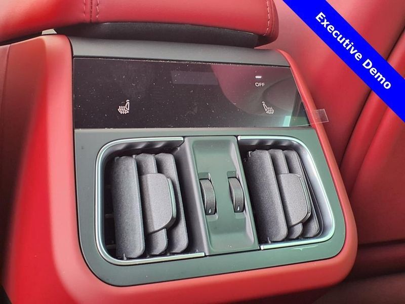 New 2025 Maserati Grecale Image 13