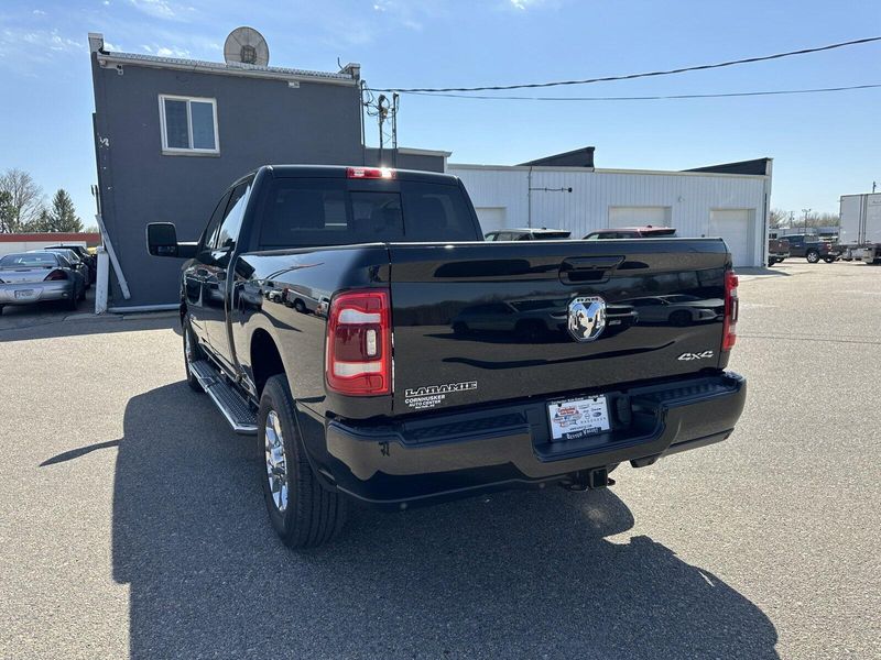 2024 RAM 3500 LaramieImage 6