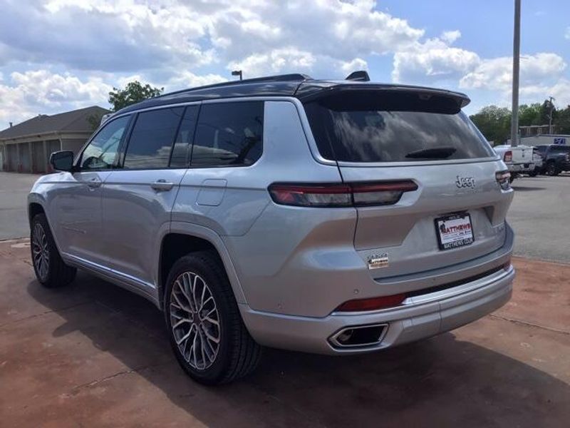 2025 Jeep Grand Cherokee L Summit Reserve 4x4Image 3