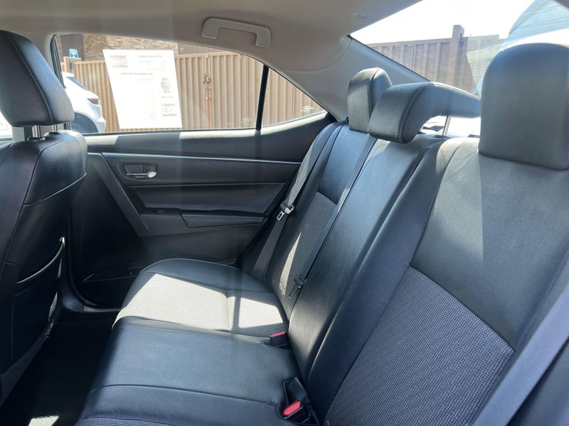2014 Toyota Corolla SImage 19