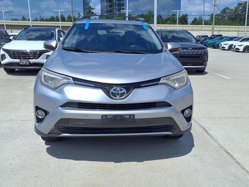 2016 Toyota RAV4 LimitedImage 15