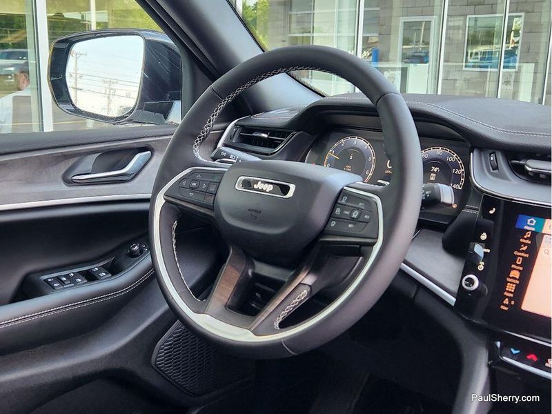 New 2026 Jeep Grand Cherokee L Laredo Altitude 4x4