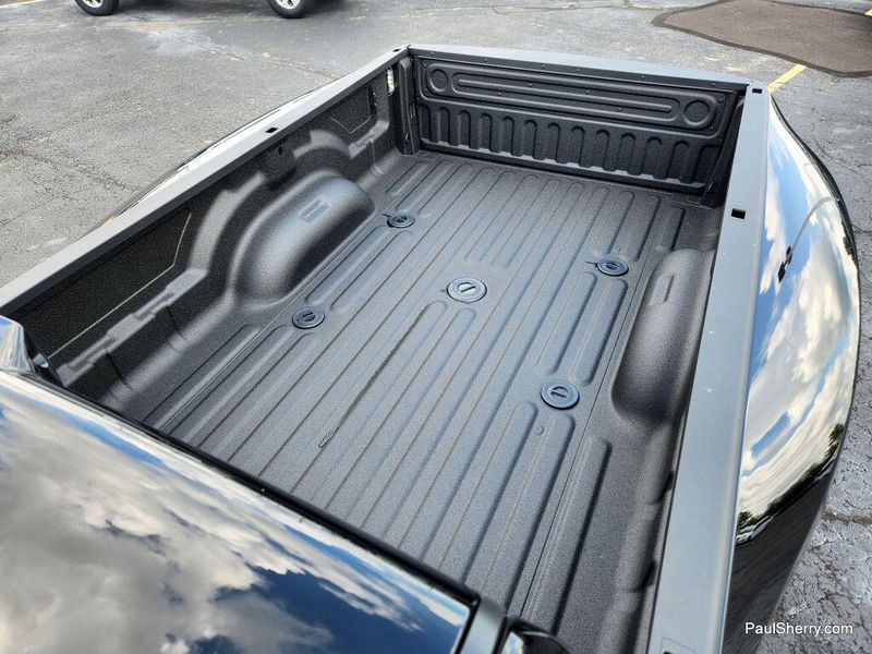 New 2025 RAM 3500 Big Horn Crew Cab 4x4 8