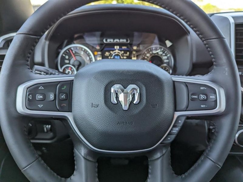 2023 RAM 1500 Big Horn Crew Cab 4x4 5