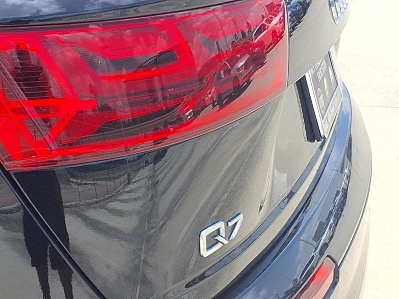Used 2018 Audi Q7 2.0T Premium PlusImage 18