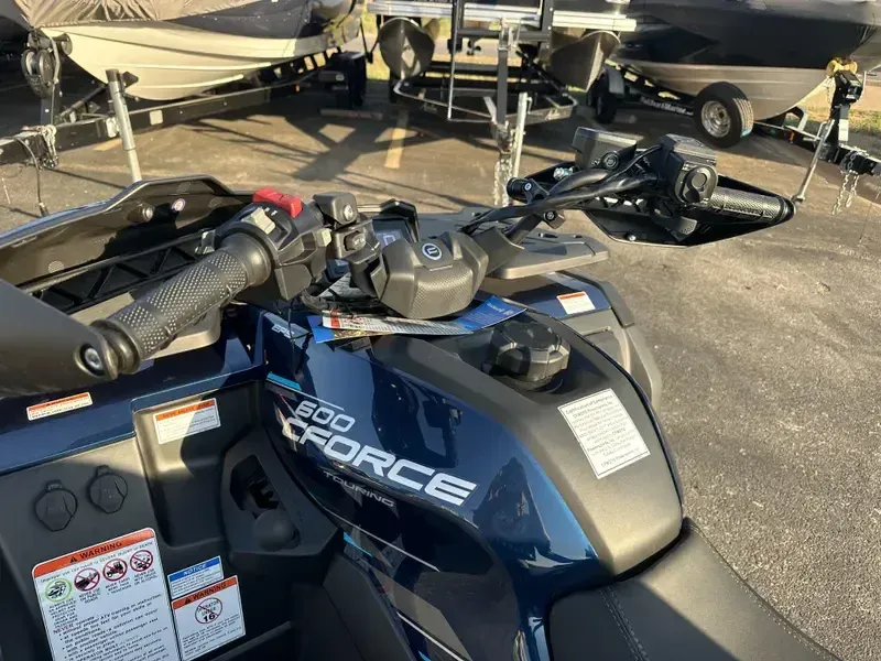 2025 CFMOTO CFORCE 600 TOURING TWILIGHT BLUE Image 9