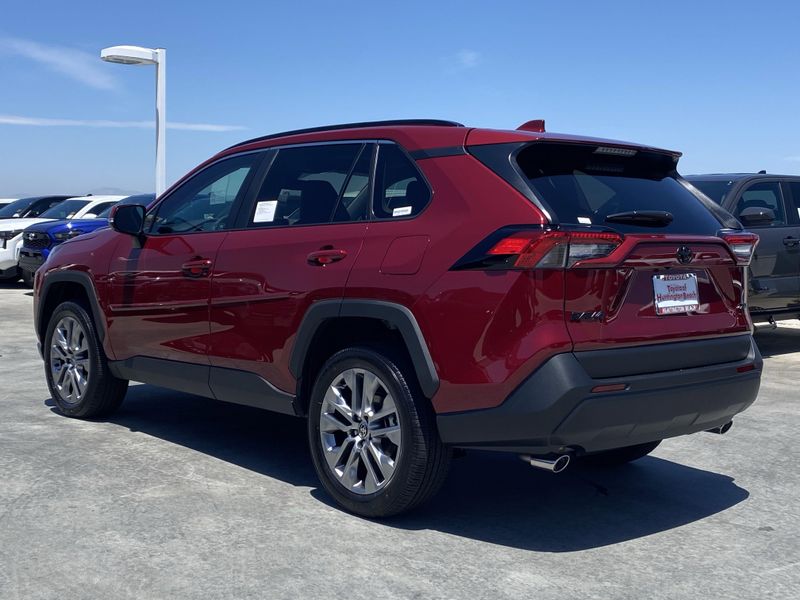 New 2025 Toyota RAV4 XLE PremiumImage 5