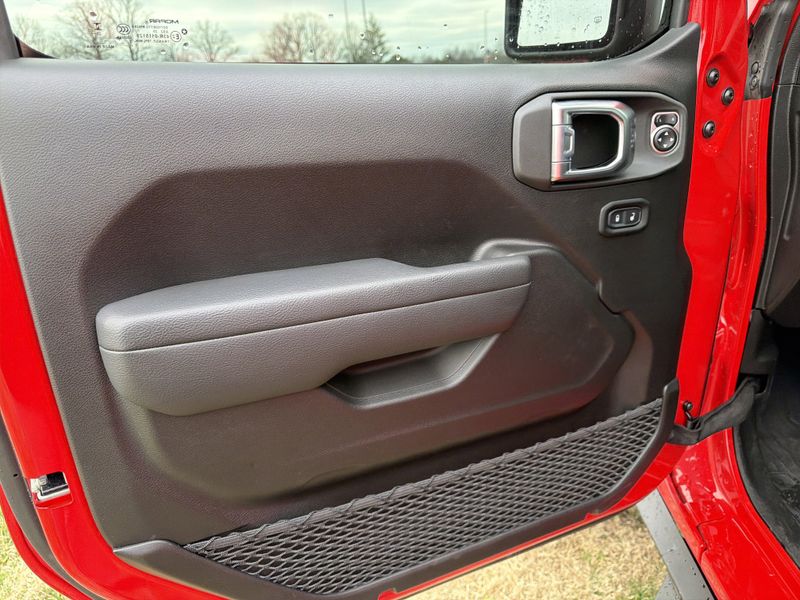 New 2026 Jeep Gladiator Sport S 4x4Image 20