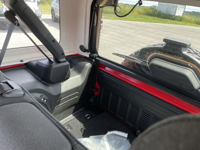 2024 Jeep Wrangler Unlimited Willys photo 15